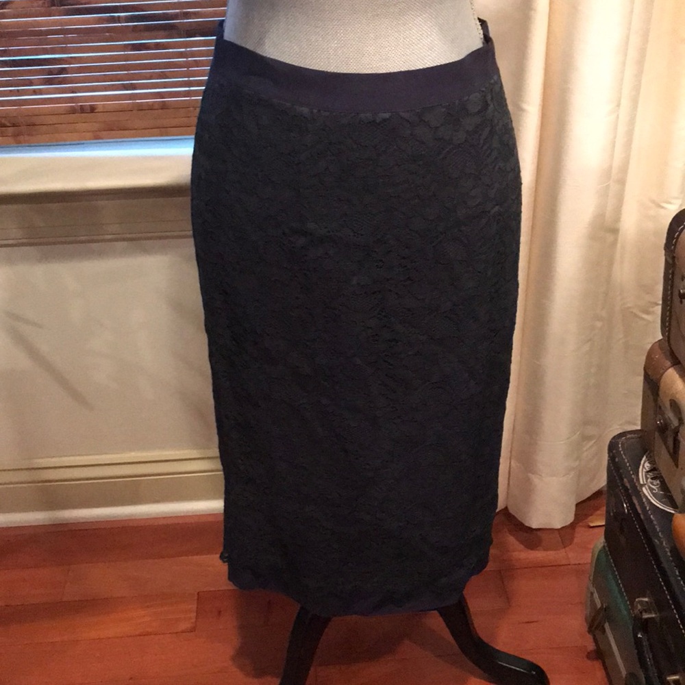 Boden navy lace skirt